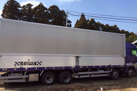 トラック施工例